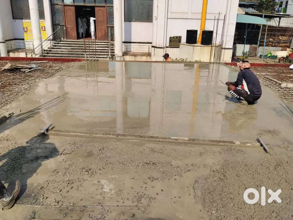 Beautiful office commercial space available at Main road,first floo