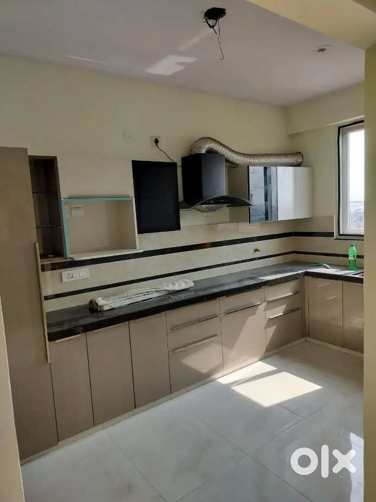 3 bhk smi furnished flat for rent