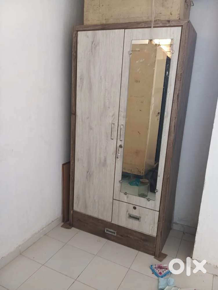 Plywood made wardrobe made by mistry long durable