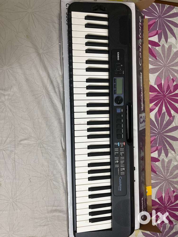 Casio piano ct-s300 in Excellent condition-hardly used