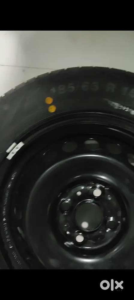 Brand new Apollo tyre ty car and Toyota glanza