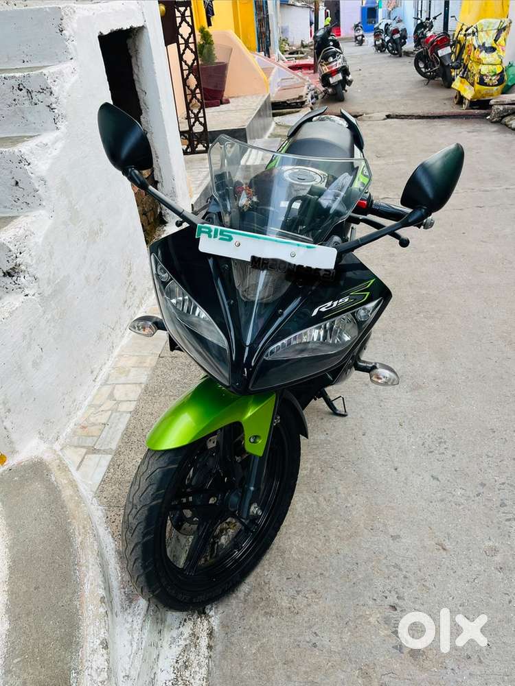 Yamaha R15