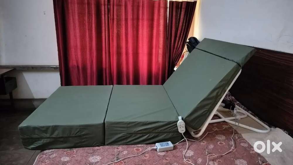 Motorised recliner mattress