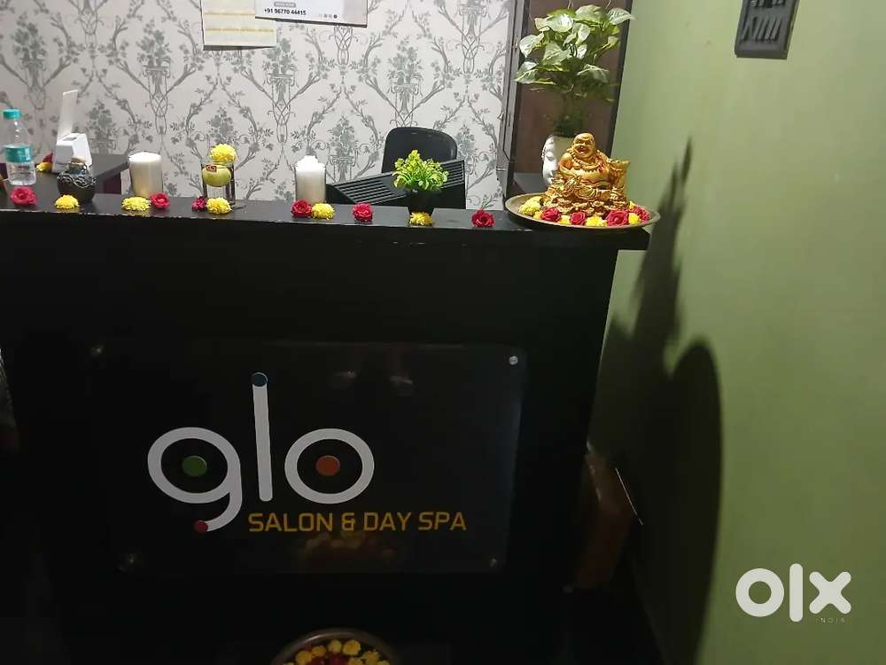 Beautician and massage therapist