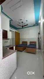 Room available near Graphic era hill gate 3 (6000/bed)