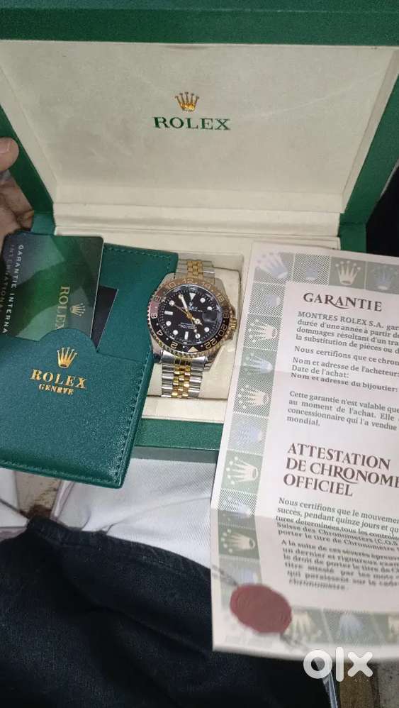 Rolex watch urgent selling 4 months old with box original