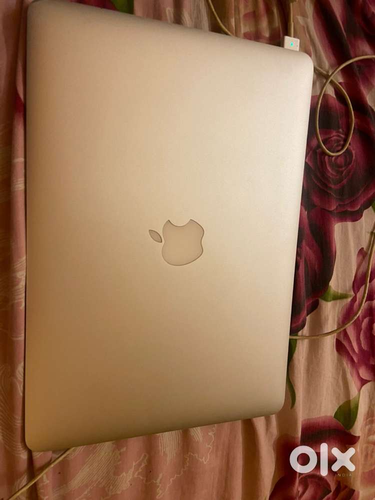 Apple Macbook air 2017 Silver