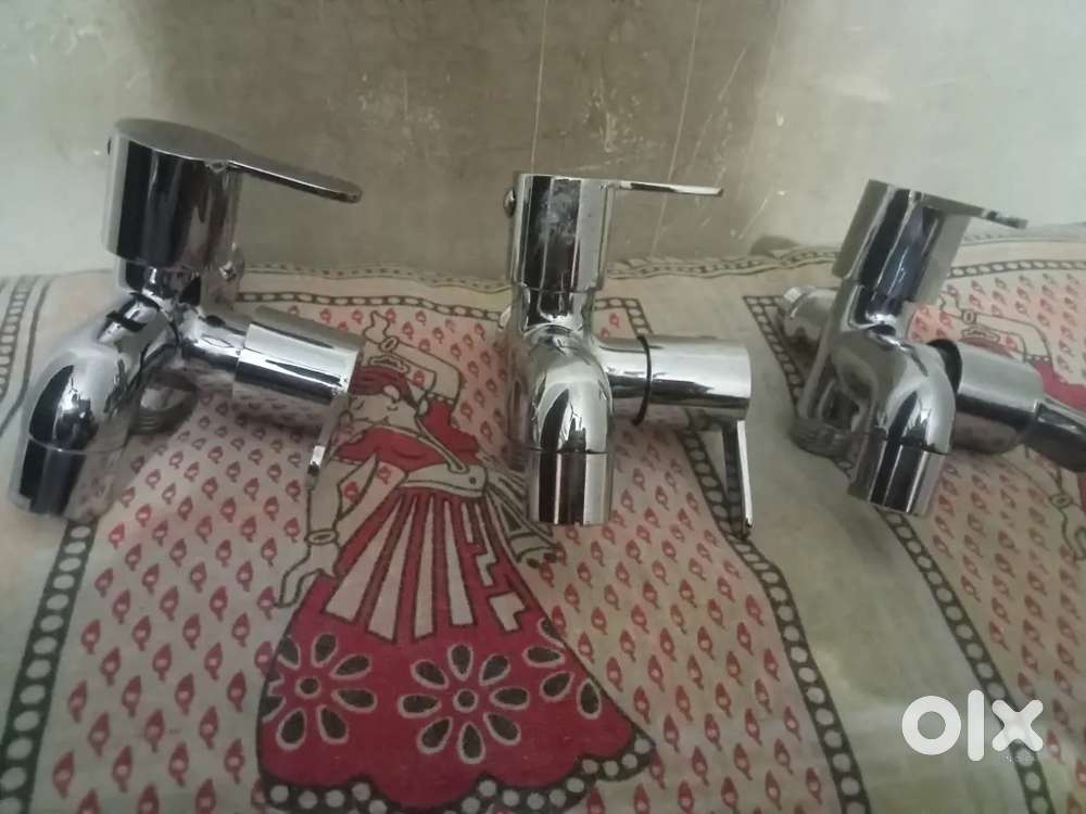 3 pice(Ss flow) 2 way tap brand new and(3pice)(europa)angle cock new