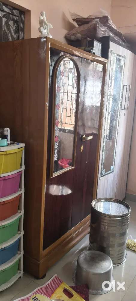Wardrobe selling