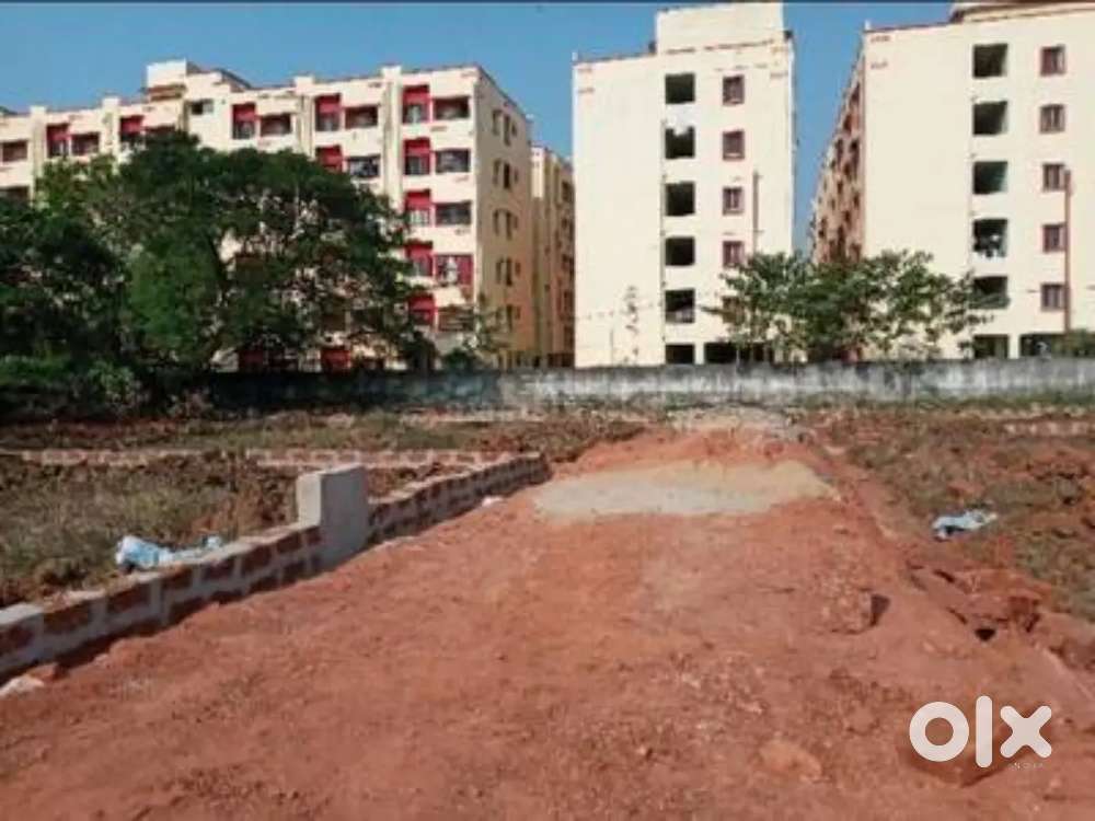 Near hitech plaza, sunderpada