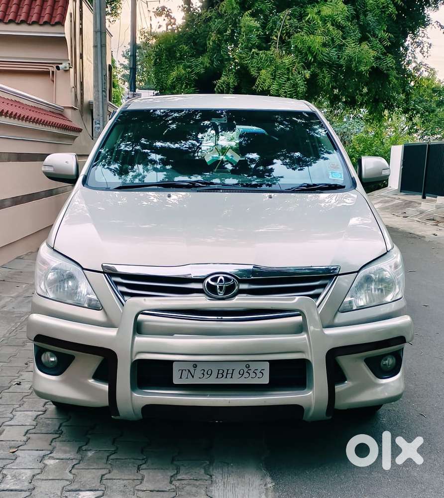 Toyota Innova 2.5 V 8 STR, 2013, Diesel