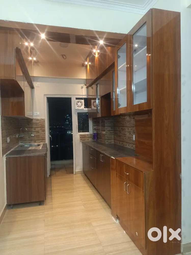 Need Flatmate in Noida Extension