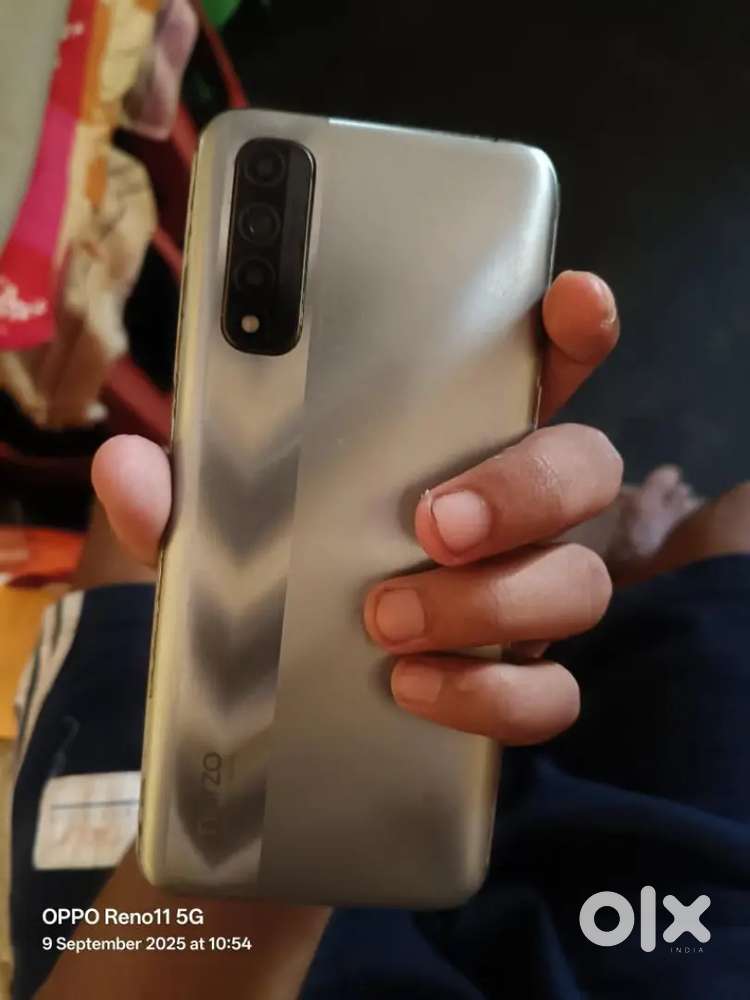 Realme narzo 30