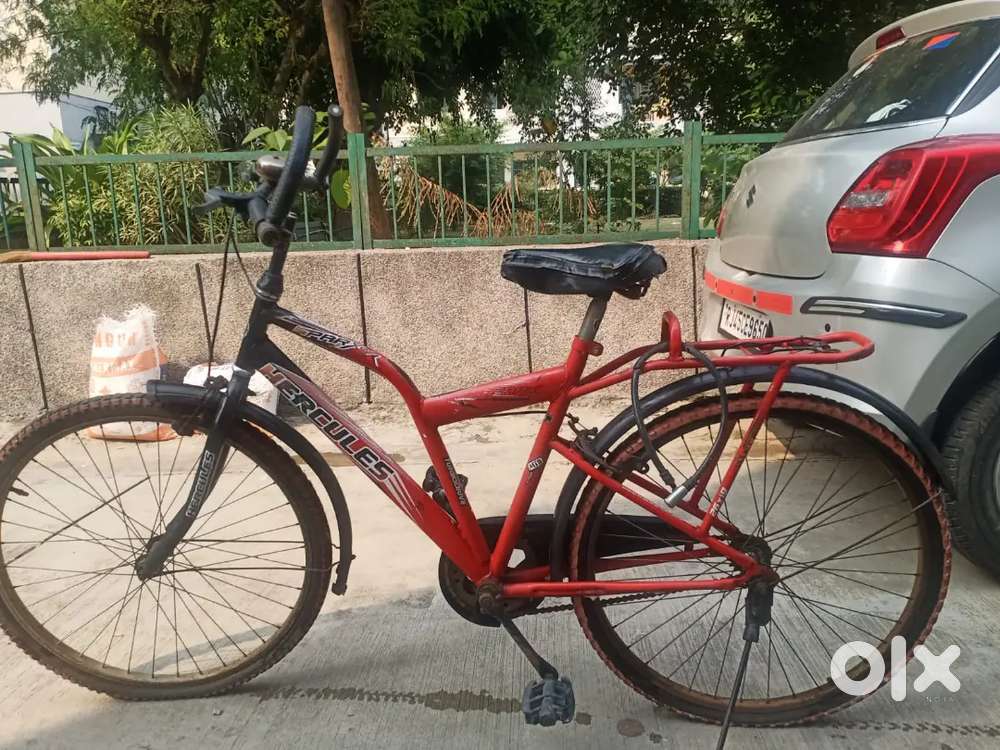 Sparx black and red cycle