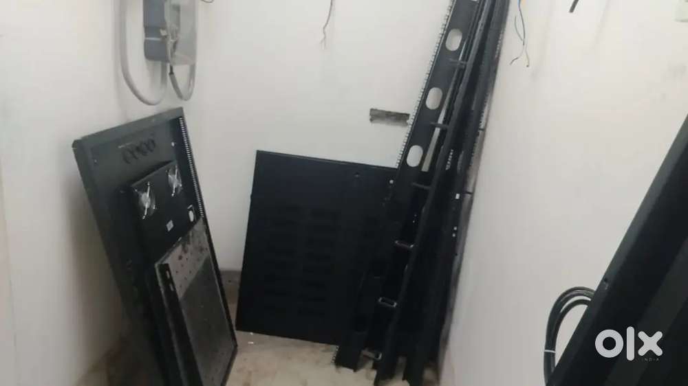 Server Rack 42 Unit