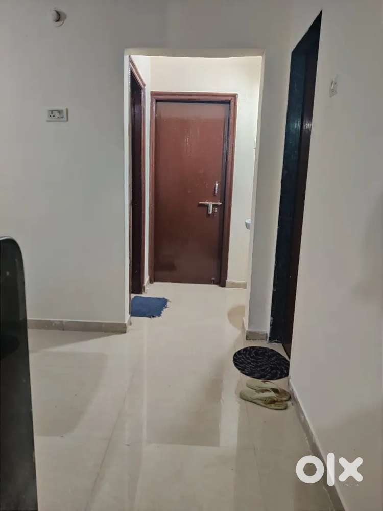 Vacancy for 2 boys in 2 BHK flat