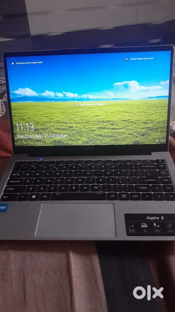 Acer aspire 3 with  btw earbuds portronics