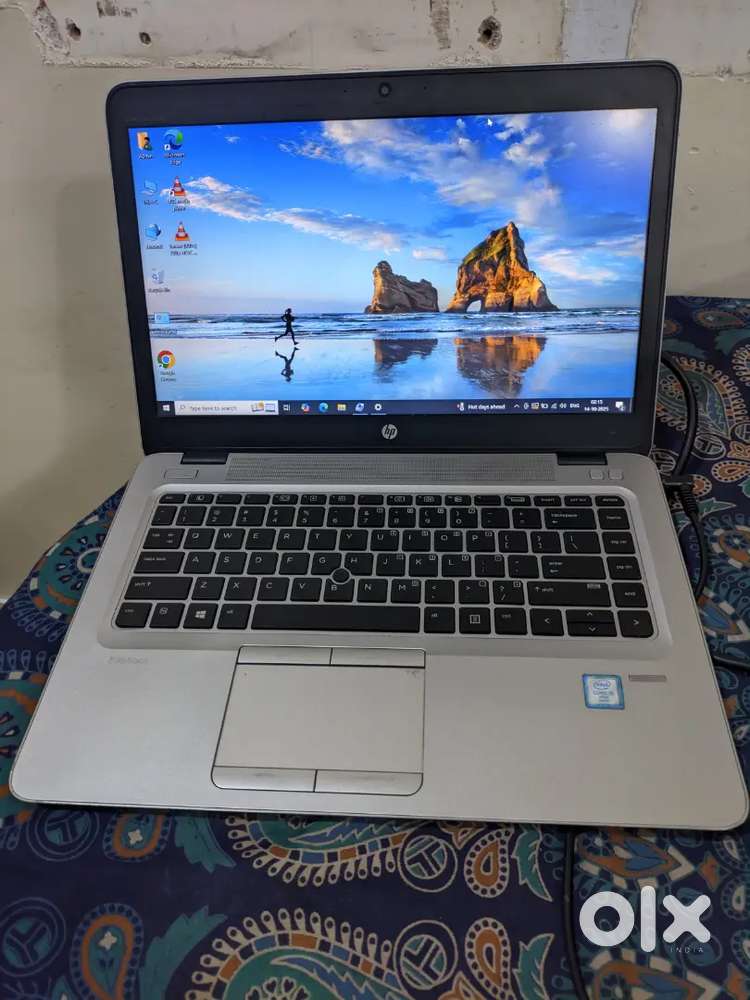 HP laptop, Fix price, 8GB , 256 GB , with charger