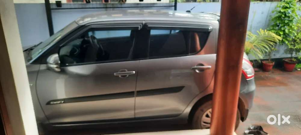 Maruti Suzuki Swift 2017 Petrol 108000 Km Driven all condition