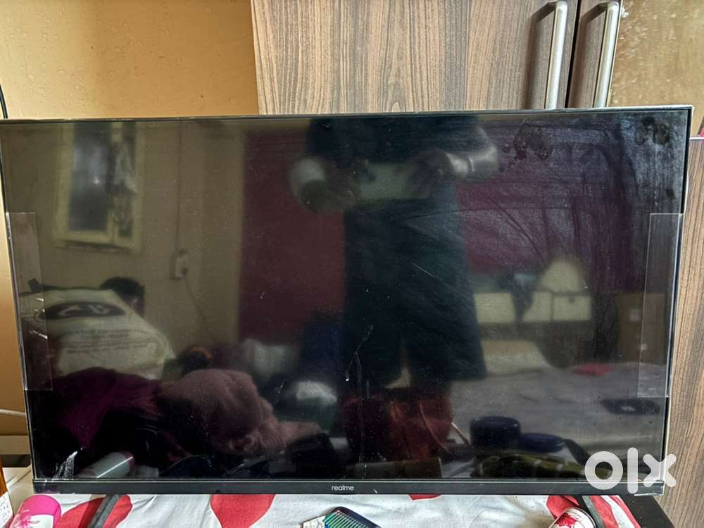 Android Real Me TV in excellent condition 32’