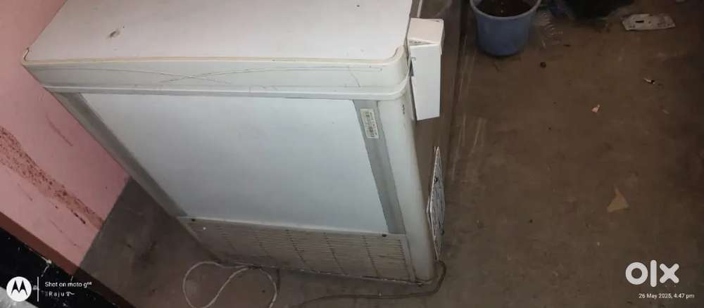 Deep fridge 420 liter voltas