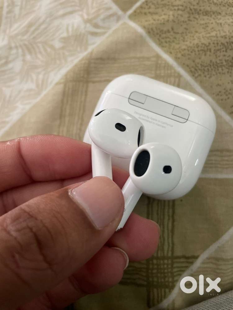 Airpods 4 brand new Conditions