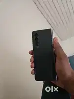 Fold 4 for sale inner display not working all okay