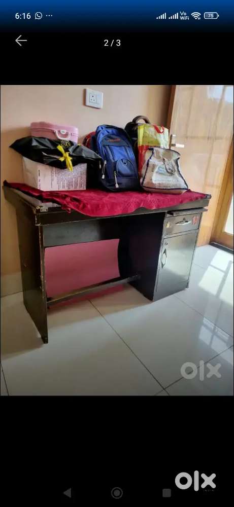 Office or study table and chair
