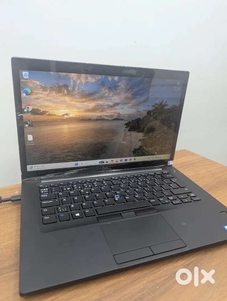 **8GB Ram DDR4** Dell Ultrabook Core i5 6th Gen Laptop 256GB M. 2 SSD