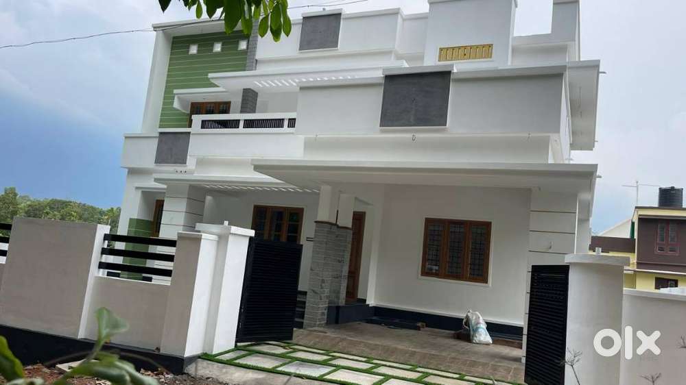 HOUSE FOR SALE - NJALIYAKUZHI