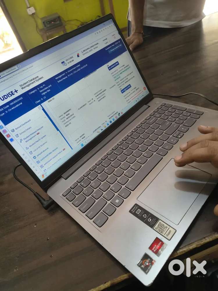 Lenovo IdeaPad 3 slim