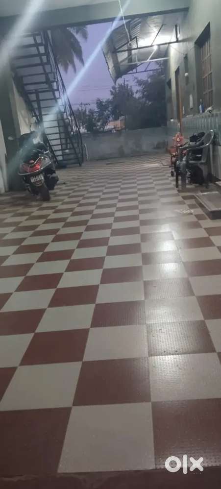 1bhk room is available