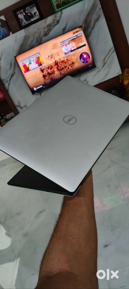 Dell i7 4gb graphics cards 16 /512