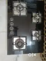 Gas stove with 4 burners