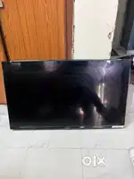 SAMSUNG 43 INCH 4K TV WORKING EXLLENT BUT SCREEN DAMAGE