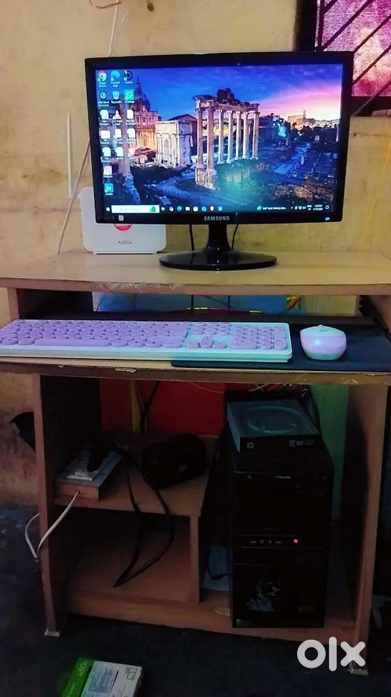 Free Table processor I3 4GB Ram + 500 GB SSD