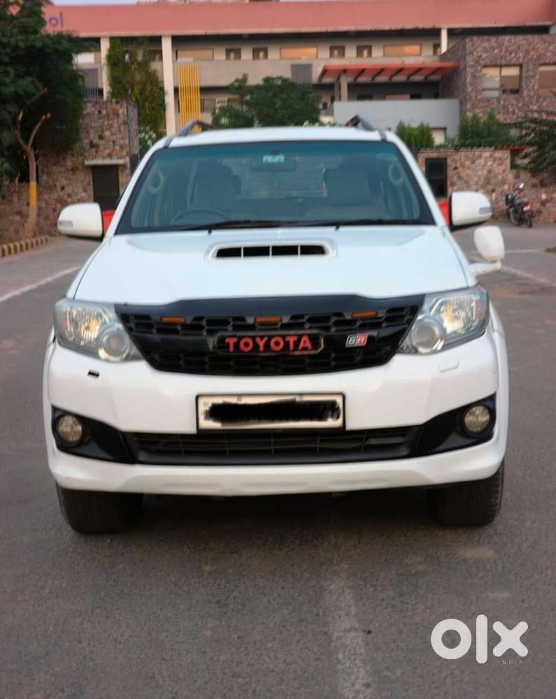 Toyota Fortuner 3.0 4x2 Automatic, 2012, Diesel