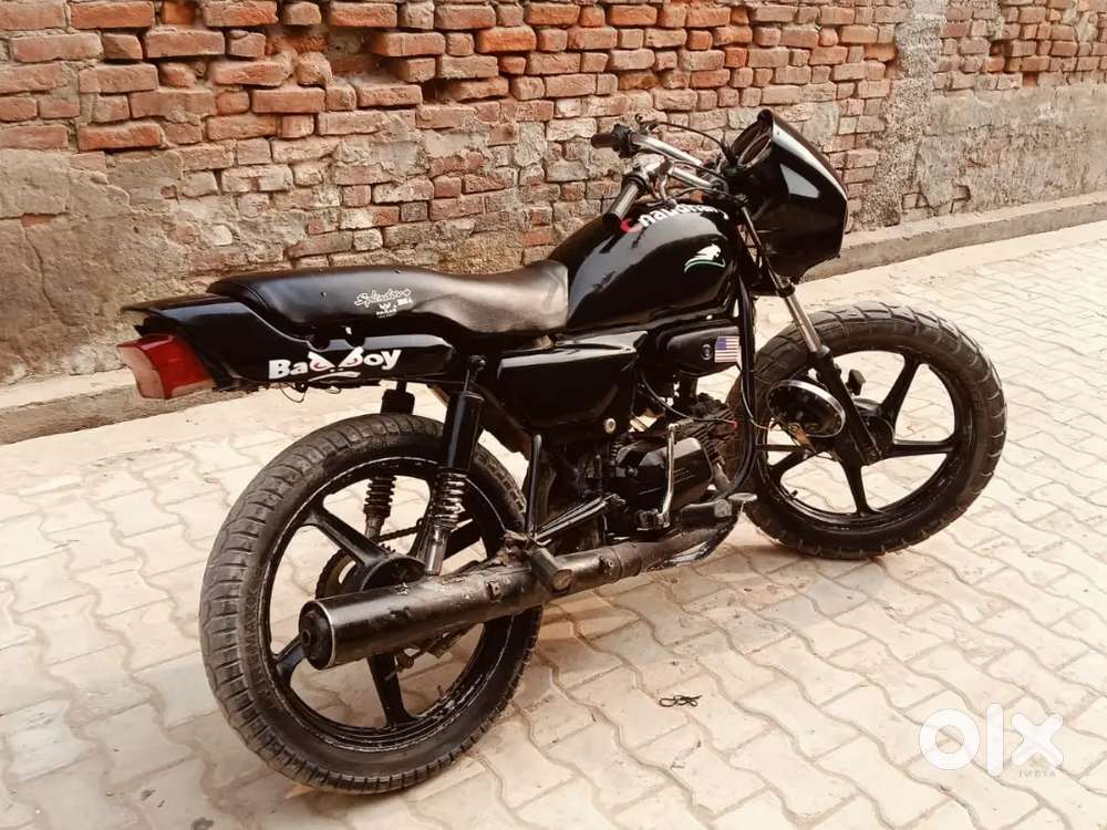 Gadi mein Koi Kami nahin Hai gadi ki RC bhi hai