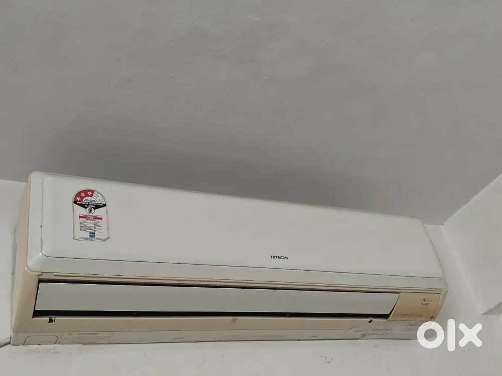 Hitachi Split AC