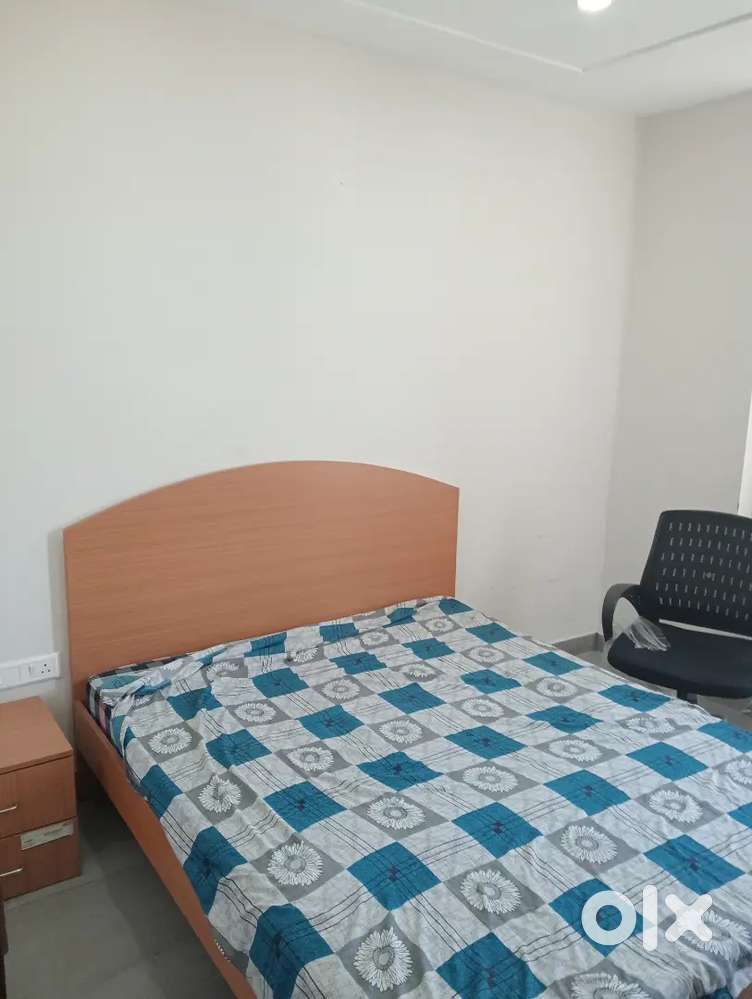 SOHO FULLY FURNISHED 16500/- CCC