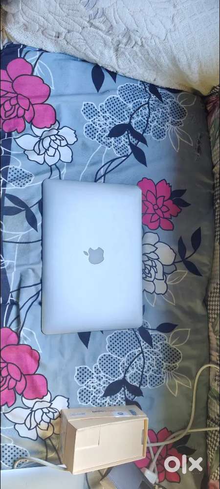 Apple Macbook Air