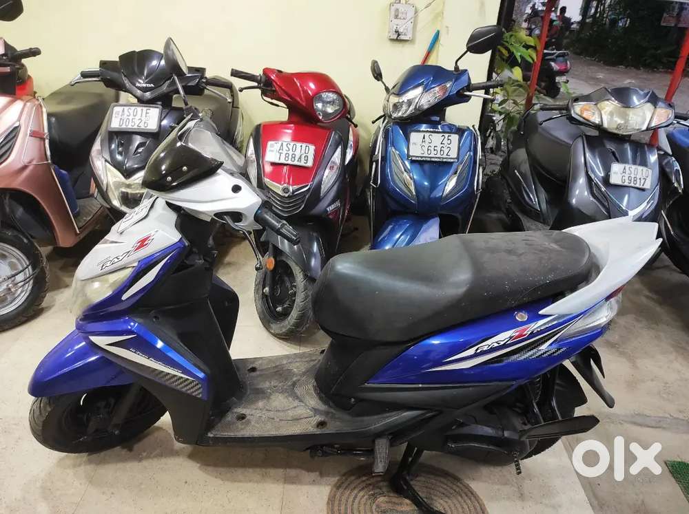 YAMAHA RAY Z (2015) LAST GOOD CONDITION JUST TAKE N DRIVE.