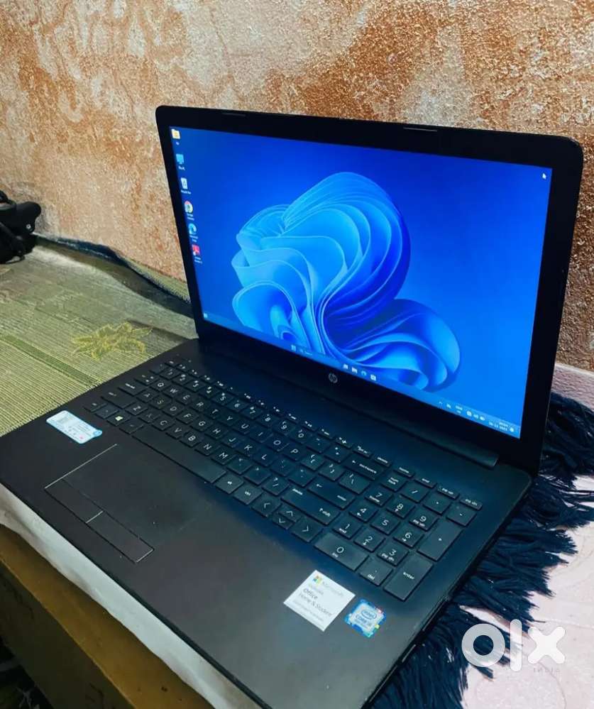 Hp i5 8th gen Big screen laptop