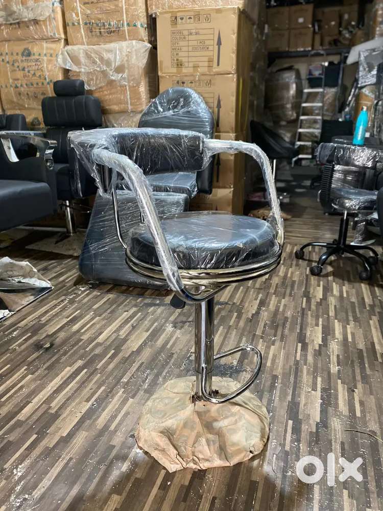 Bar stool for decoration shop and salon parlour