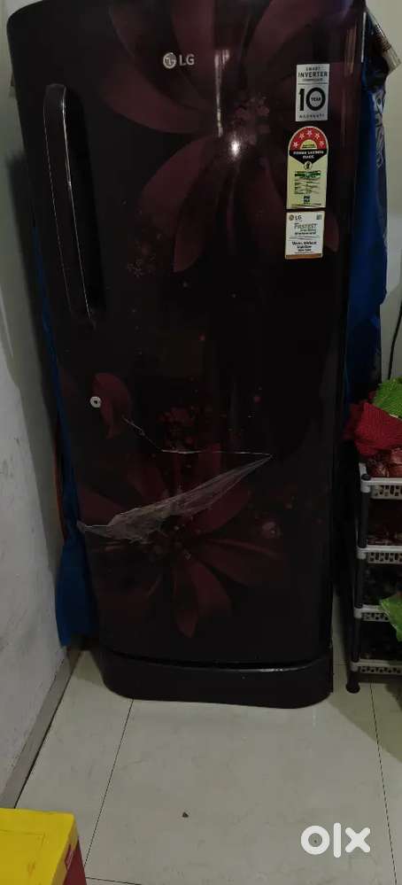 Wants to sell Lg fridge 230 L