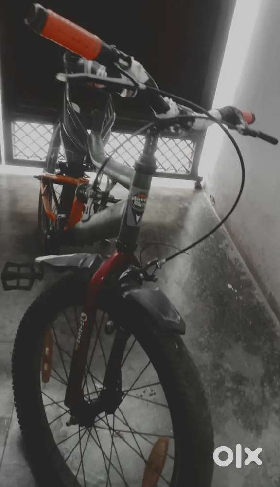 MATRIX Bicycle for 7 to 11 yrs kids. Only 1.5 years old.Mint condition