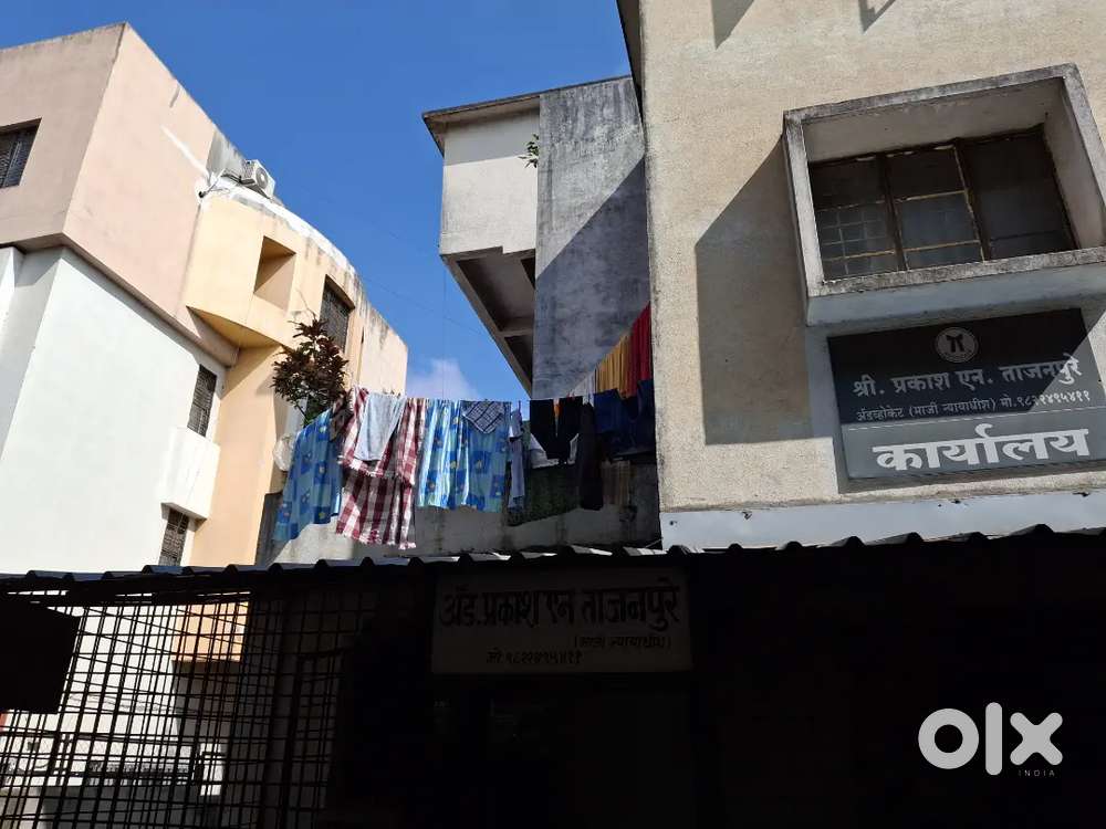 Flat to sale near railway station. Infront ऑफ Shivaji maharaj statue.