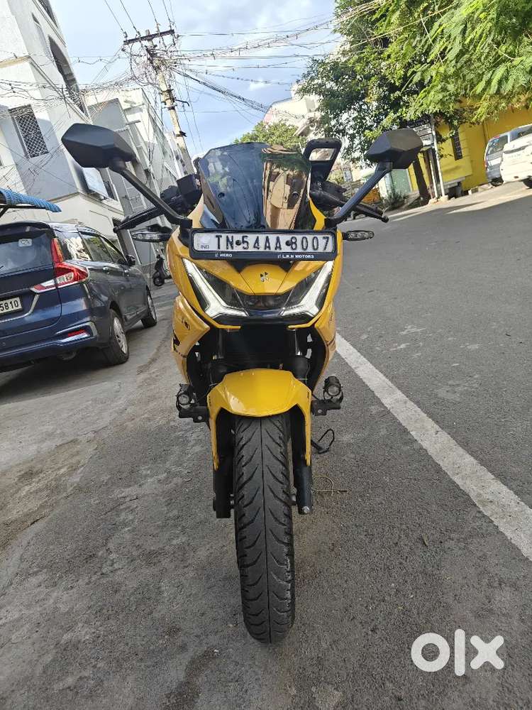 Karizma xmr 210
