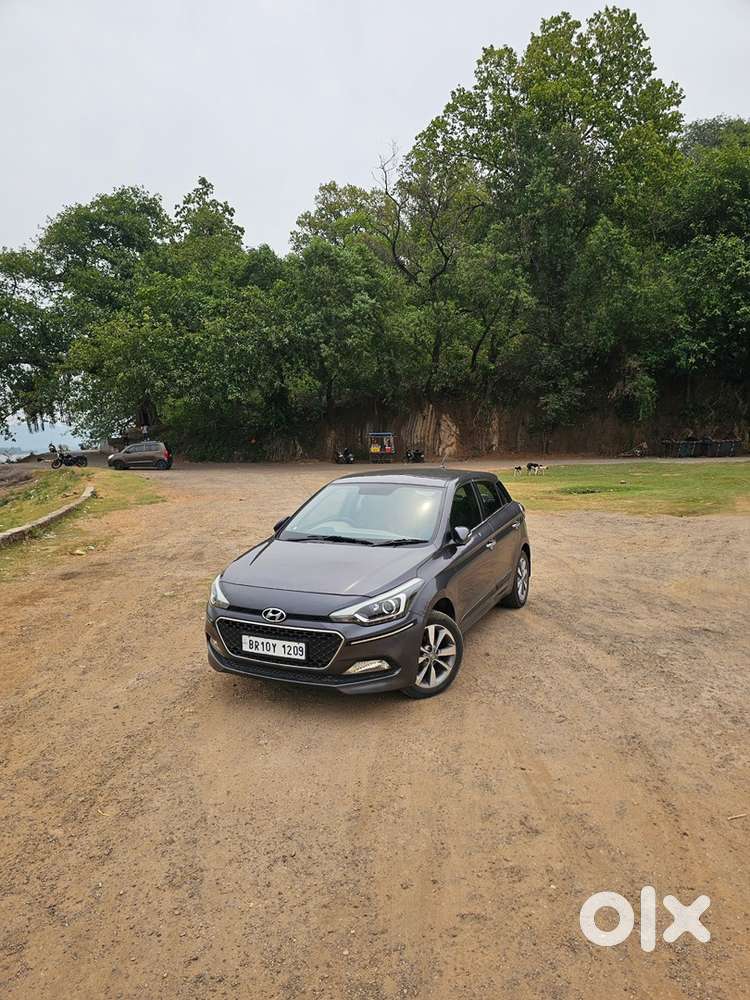 Hyundai Elite i20 2017 Petrol 28000 Km Driven well maintained