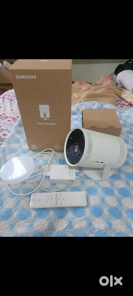 Samsung free style 4k projector